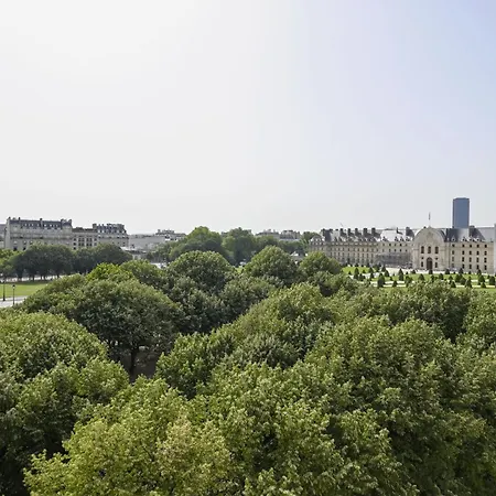 Bright Penthouse With Panoramic Views Invalides Appartamento Parigi